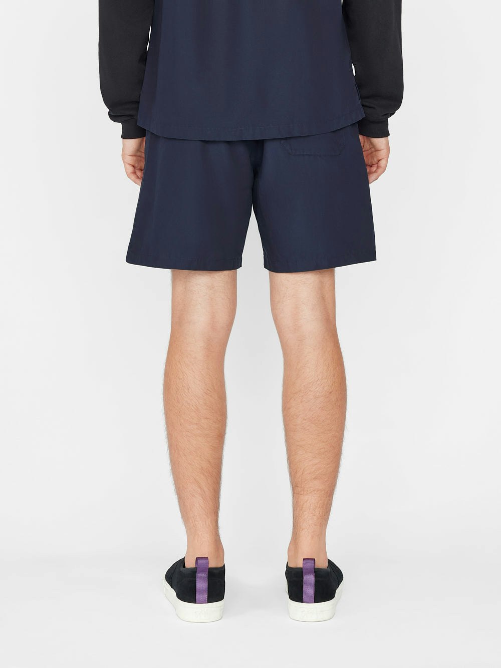 shorts back view alt:fit2